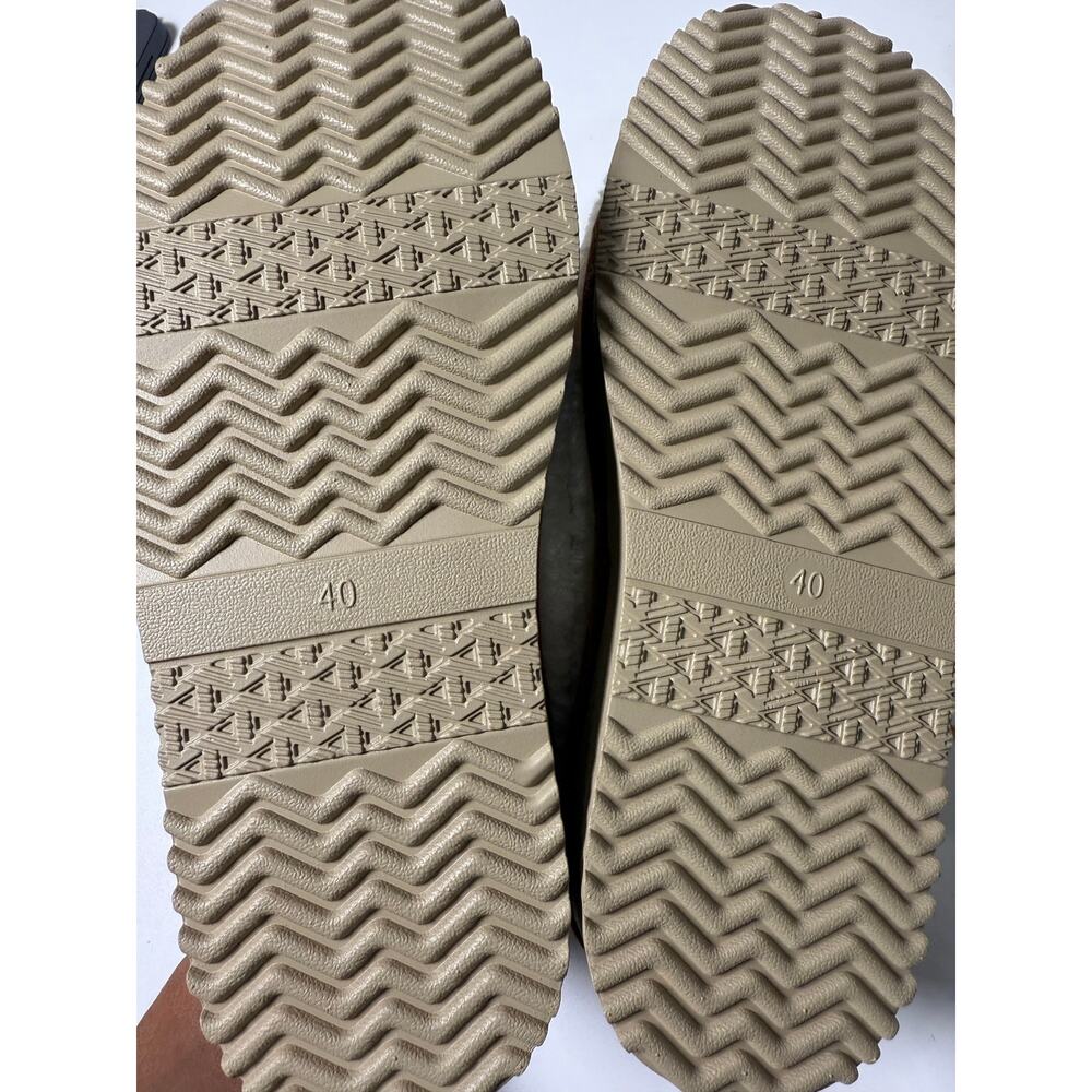 Cozy Women's Slip-On Shoes - Cream - Picture 6 of 7